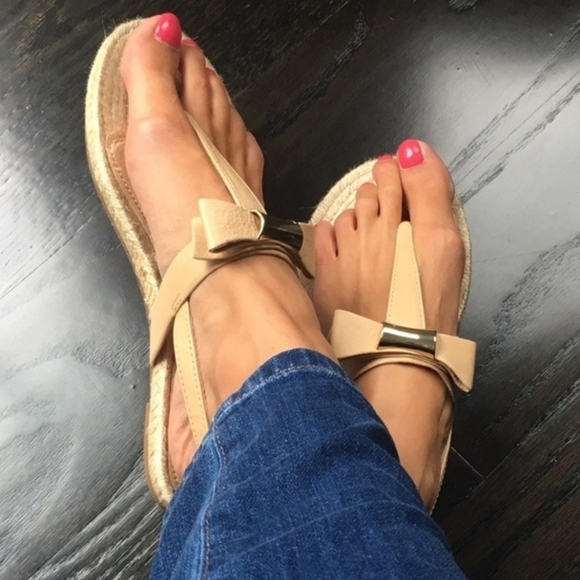 Louise et Cie Nude Tan Bow Thong Slingback Leather Sandal Women's Size 9.5 EUC - Picture 4 of 6